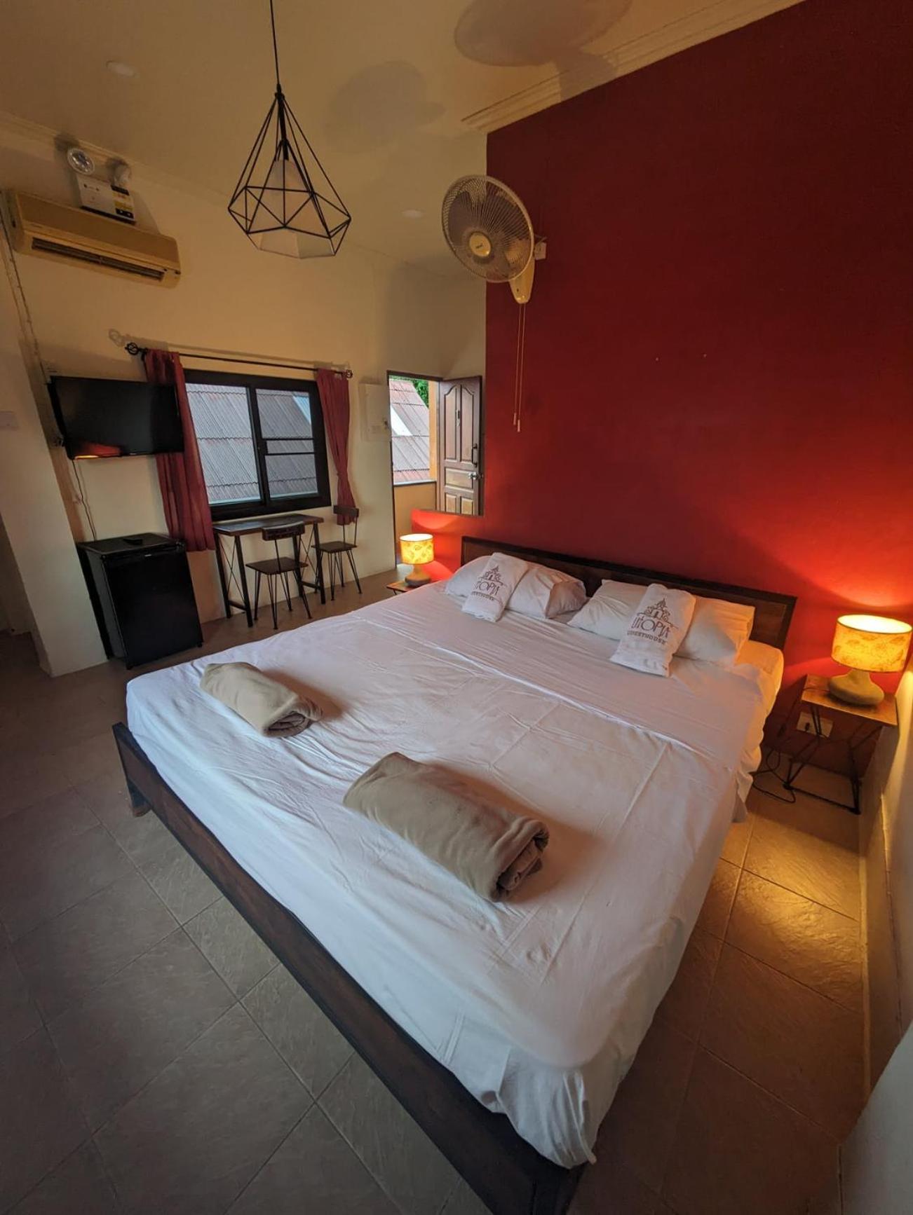 Goodtime Utopia Guesthouse Koh Tao Extérieur photo